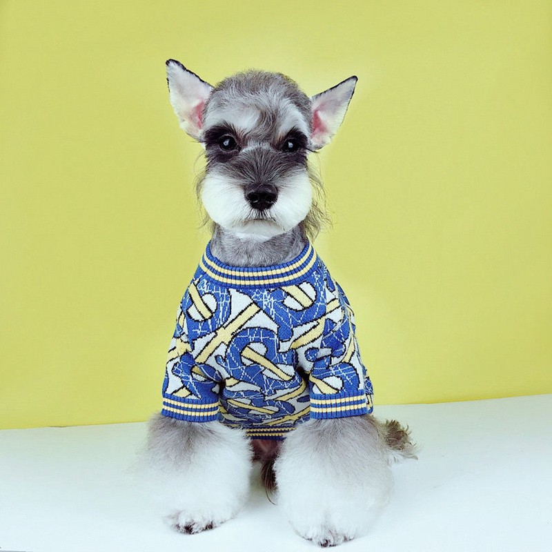 Burberry ふわふわ冬おでかけセーターバーバリー 犬服ブランド犬用品