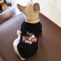 シュプリーム ペット服 犬猫用ドッグウェア ブランド Snoopy ペットパーカー かわいい洋服 秋冬服  防寒 暖かい Supreme スフィンクス服 トイプードル服 スヌーピー 漫画ペットウェア よい肌触り 柔らかい ファッション 人気 コピー 小中型犬服