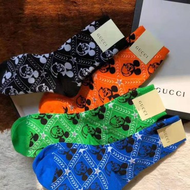 フェンディ 靴下 四点セット 暖かいミド...