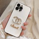 Chanel シャネルブランドiphone 14 plus 15 pro maxケースおしゃれiphone 15 2023 14 13 12 xr xs 8/7 plusケース 手帳型バッグ型iphone 14 15 plusケースカバースタンド付きセレブ愛用全機種対応ハイブランドケース パロディ