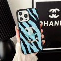 Chanel シャネルブランドiphone 14 plus 15 pro maxケースハイブランド アイフォン15 14+ 13 pro max レディースメンズ激安韓国風セレブ愛用 iphone 15 アイフォン 15 14 13pro maxケース ジャケットスマホケース コピーiphone14/13 pro max スマホケース コピー