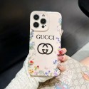 Gucci グッチブランドiphone 14 plus 15 pro maxケースハイブランド アイフォン15 14+ 13 pro max レディースメンズ激安iphone 15/14 pro/15 pro max xs/8/7 plusカバー ストラップ付 カード入れセレブ愛用全機種対応ハイブランドケース パロディ