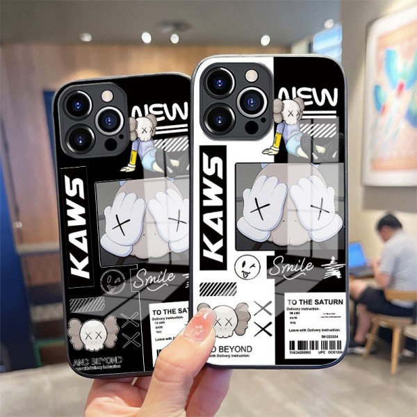 Kaws カウズブランドiphone 16 15 14 plus 15 16 pro maxケースiphone 16 15/14 pro/15 pro max xs/8/7 plusカバー ストラップ付 カード入れ韓国風セレブ愛用 iphone16 15 アイフォン 15 14 13pro maxケース ジャケットスマホケース コピーiphone16 15 14/13 pro max スマホケース コピー