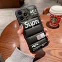 Supreme シュプリームブランドiphone 14 plus 15 pro maxケースiphone 14 15 plusケースカバースタンド付き韓国風セレブ愛用 iphone 15 アイフォン 15 14 13pro maxケース ジャケットスマホケース コピーiphone14/13 pro max スマホケース コピー