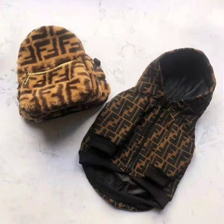 ハイブランド フェンディ ペット冬服 厚...