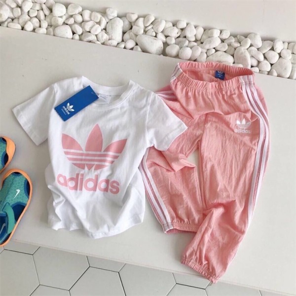 Adidas アディダス 子供服 ２点セット tシャツ 上下セット キッズ シャツ ショーツ ブランド セットアップ 子供の服 かわいい トップス ハーフパンツ ゆったり スポーツウェア おしゃれ 人気 メンズ レディーズ　4色  80 - 140cm