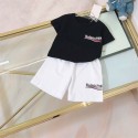 バレンシアガ 子供服 男の子 半袖tシャツ Balenciaga ショートパンツ 短パン 女の子 綿 上下セットアップ 夏服 キッズ ストライプトップス 90 - 160cm 男女兼用 上着 カジュアル クールネック 普段着