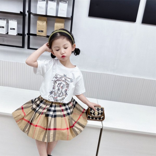 burberry バーバリー 子供服 Ｔシャツ スカート 2点セット 子供服 ファション 夏 人気 カジュアル 潮流