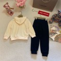 Burberry バーバリーブランド 子供服 女の子 ジャージス 上下セット キッズ スウェット 90 - 160cm スポーツウェア 2点セット パーカー パンツ ズボン セットアップ 長袖 運動着 シンプル おしゃれ ゆったり 韓国風 ガールズ 春 秋 冬