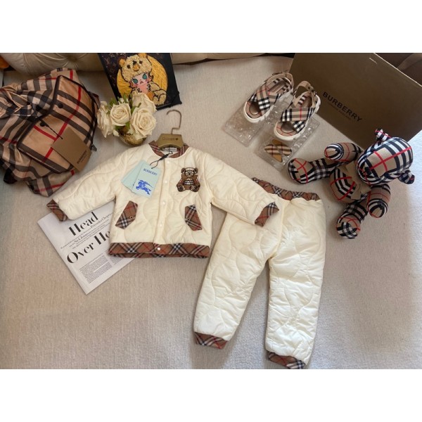 ブランドバーバリーベビー ダウンジャケット Burberry ダウンパンツ 2点セット子供服 中綿ジャケット ダウンコート ダウンパンツ キッズ コート 上下セット セットアップ アウター 女の子 男の子 ボーイズ 66-120cm 