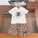 ブランドバーバリーキッズ服 ジャージ上下セット Burberry子供服 夏服 セットアップ ガールズ 半袖tシャツ+ショートパンツ 2点セット キッズ 運動着 カジュアル 90-160CM 