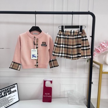 ブランドBurberryキッズ 子供服 ...