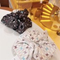 CELINE セリーヌブランドブランドセリーヌ可愛いヘアバンドかわいいヘアゴムハイブランド、女性 ギフト 誕生日 プレゼント 大人 簡単シンプル 上品ブランドヘアシュシュレディースハイブランドシュシュ存在感抜群