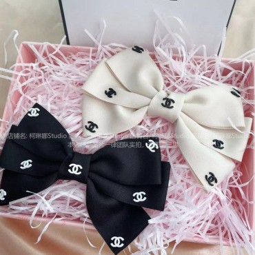 シャネル ヘアクリップ ヘアアクセサリー...