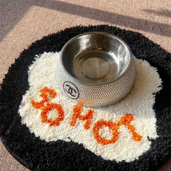 シャネル ペット食器 ブランドパロディ Chanel ペット用フードボウル かわいい キラキラ犬用お皿 小中型ペット用 ペット用品 ブランドペット食器 耐用性 オシャレ 猫の食器