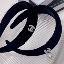 Chanel シャネルハイブランドベロアカチューシャ ベロア素材 カチューシャ レディース 幅広 ベロア ヘアアクセサリー 韓国ファッション シンプル 前髪グリップ おしゃれ レトロ 秋 冬 くすみカラー ヘアバンド 黒 ブラック
