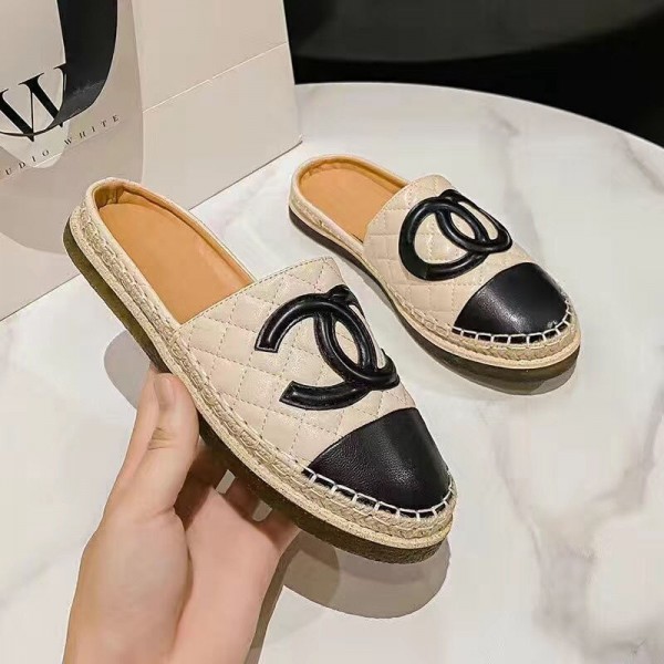 シャネルオフィス靴 ローヒール モカシン ドライビングシューズ ブランド Chanel ローファー レディース パンプス 黒 ぺたんこ 痛くないレザースリッパ ルームシューズ 高級 汚れにくい 水拭き 静音220～250CM