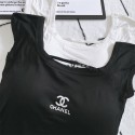 シャネルタンクトップ ショート丈 カップ付き Chanel キャミソール 伸縮性 レディース インナー ノースリーブ ダンス スポーツ トップス 無地 人気 おしゃれで着こなし