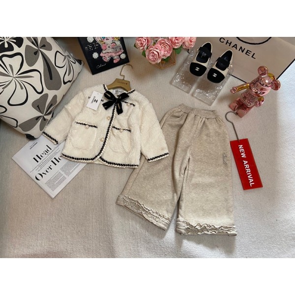 ブランドChanel 子供服 女の子 ボアジャケットワイドパンツ 上下セット シャネルキッズ 90-160cm ボアフリースコート 厚手ズボン フード付き もこもこ ベビー服 アウター ブルゾン 無地 可愛い おしゃれ