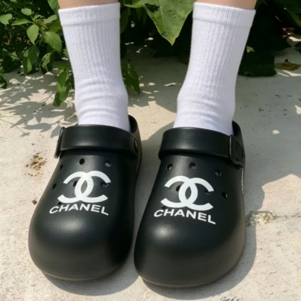 ブランドシャネルサンダル 厚底 クロッグサンダル Chanel 韓国サボサンダル ミュール 流行りスリッパ 軽量 アウトドア 夏 リカバリーサンダル レディース230¬250cm