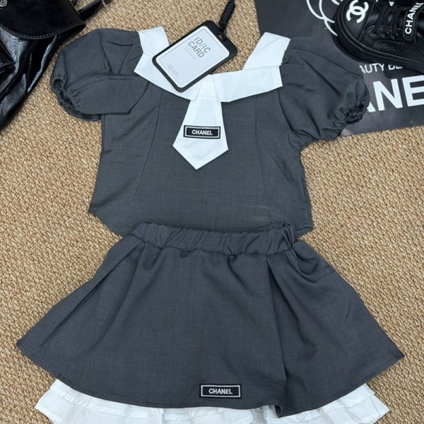 ブランドシャネル女の子 子供服 上下セット Chanel ガールズバブルスリーブ半袖トップス レイヤード風スカート 韓国系キッズウェア 夏服 カジュアルコーデ お嬢様風セットアップ 90-140cm