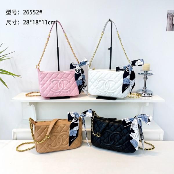 ブランドシャネルChanel ショルダーバッグ レディース 斜めがけ 肩掛けバッグ 大人 おしゃれ シンプル キルティングバッグ フェイクレザー コンパクト 旅行 仕分け 整理 肩掛け