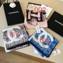Chanelブランドスカーフ レディース シャネル シルクスカーフ 大判 薄手 軽量 おしゃれな花柄 カラーマッチング スクエア ネックヘッドスカーフ 春夏秋用 ファッション 髪飾り 誕生日 クリスマス 贈り物 正方形 90cm