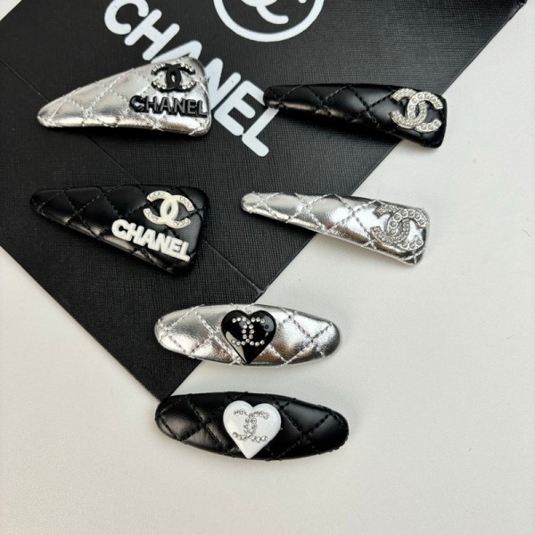 Chanel シャネルブランドヘアピン 黒 レザー 前髪クリップ 長方形 小さめ ヘアアクセサリー 髪留め 髪飾り パッチンピン シンプル おしゃれ 気質 卒業式 結婚式 入学式 発表会