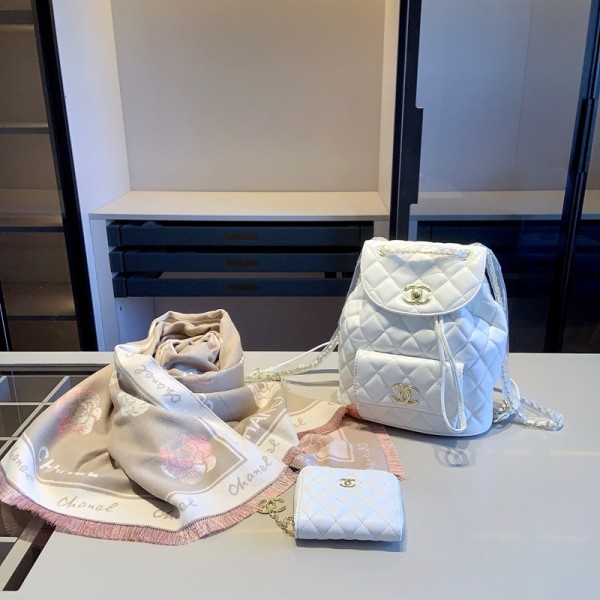 ハイブランドシャネルリュック レディース 春秋スカーフ 大容量 通学 Chanel リュックサック 財布 マフラー  3点セット 軽量 小さめ おしゃれ 旅行 通勤 きれいめ 大人 ミニ バッグ アシメポケット カジュアル バック かわいい
