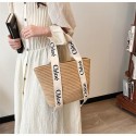 CHLOE レディース 草編みバッグ クロエ夏用 ハンドバッグ 人気リゾートバッグ 編みかご 旅行用手提げバッグ夏バッグシンプル大容量ショルダーバッグおしゃれ 可愛い ビーチ花火大会肩掛けバッグ