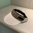 ディオールレディースサンハットフロッピー Dior 女性サマーハット屋外太陽保護ポニーテール麦わら帽子フェイス透明なバイザーキャップ手作り自然春のホリデーバイザーハット ワンサイズですべてに対応