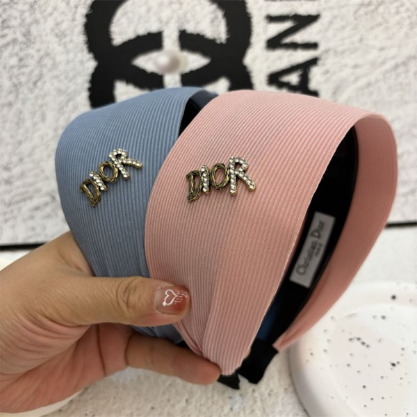 Dior ディオールカチューシャブランドかわいいハイブランドシュシュ存在感抜群ブランドバナナクリップ髪アレンジかわいいヘアピンハイブランド