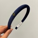 ブランドDior ディオールベロアカチューシャ レディース髪飾り ゴールドロゴカチューシャ 高級感髪アクセ ヘアターバン デートコーデ