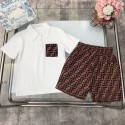 フェンディ キッズ服 半袖tシャツ ハーフパンツ FF柄 FENDI ブランド２点セットアップ カットソー 綿100％ 夏ルームウエア ボーイズ 男の子 ショートワイシャツ 半ズボンフォーマル２枚組み夏セット