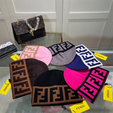 Fendi フェンディブランドニット帽 ...