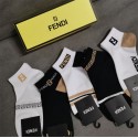 Fendi フェンディハイブランド ソックス 綿製ブランドミドルソックス 高品質上質な コットン ソックス くつしたブランドソックス 男女兼用 ファッション