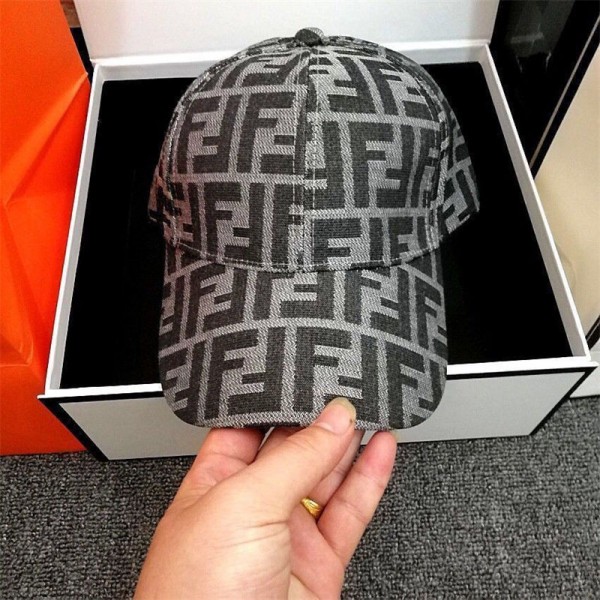 フェンディベースボールキャップ メンズ 大きいサイズ 帽子 Fendi 深め 紫外線対策 日よけ FF柄 人気 野球帽 ランニング スポーツ 男女兼用