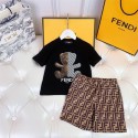 Fendi フェンディハイブランド子供服 夏服 男の子 半袖Ｔシャツ+ハーフパンツ2点 綿 ボーイズトップ+パンツ 上下セット 男児 普段着 キッズ カジュアル 部屋着 90 - 150cm