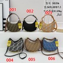 フェンディ ホーボーバッグ ハーフムーンバッグ Fendi ショルダーバッグ ハンドバッグ レディース ラウンドバッグ 三日月バッグ 肩掛けバッグ ショルダー 小さめ おしゃれ かわいい