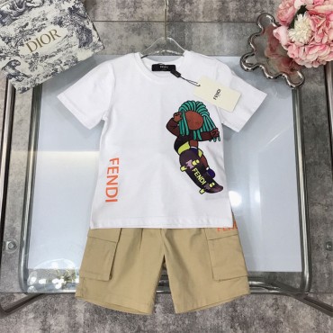 Fendi フェンディブランドフェンディ...