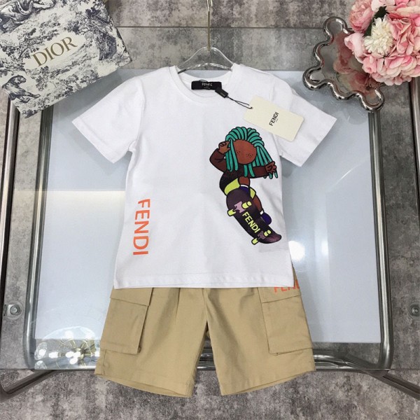 Fendi フェンディブランドフェンディ子供服 女の子 セットアップ 夏 fendi 半袖 ガールズ Tシャツ  90-160cm ショートパンツ 上下セット キッズ 夏服 子供 ジャージ 上下セット 女の子 普段着 カジュアル 韓国 お洒落 女の子 半袖スウェット セットアップ 通園 通学