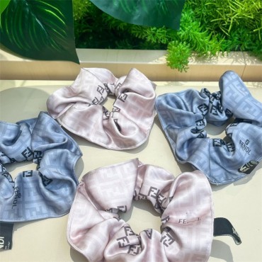 フェンディシルクヘアゴム レディース F...