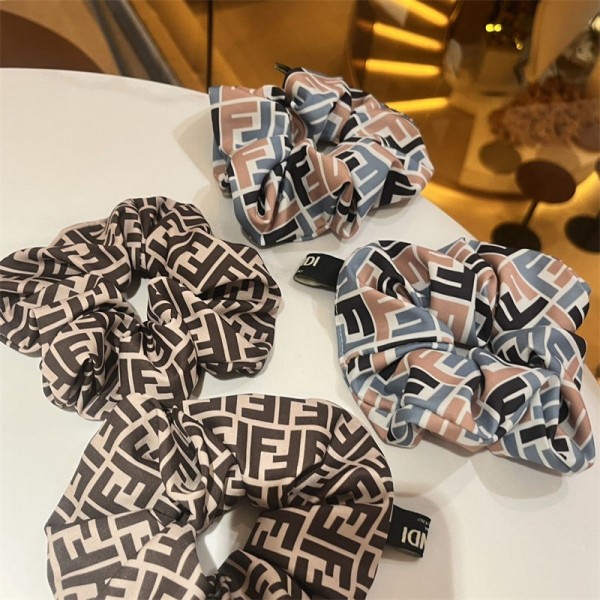 FENDI 編み込みデザイン ヘアバンド フェンディ ヘアゴム バンド カチューシャ ピンfendiブランド
