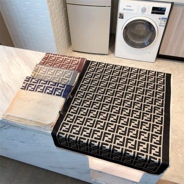 Fendi フェンディメンズ 大判ショー...