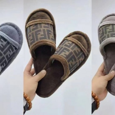 ブランド フェンディもこもこスリッパ 女...