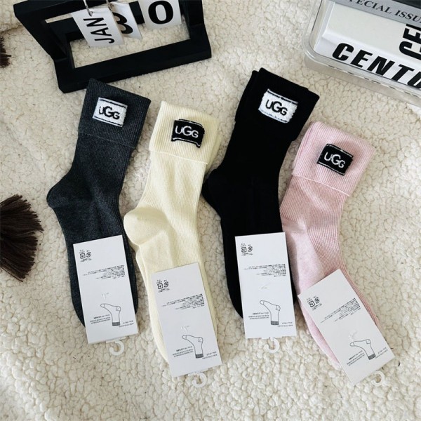 アグ UGG レディース向け 靴下 かわいいブランド 秋冬ソックス 大人気ブランドミドルソックス 高品質ブランドソックス 男女兼用 ファッション 厚手 4足セット