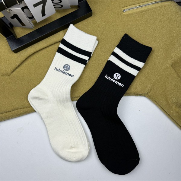 lululemon  ルルレモンハイブランドハイソックス 綿製レディース向け 靴下 2足セット かわいいコットン 靴下 メンズ 通気性ブランドソックス 男女兼用 ファッション