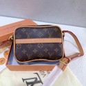 Lv ルイヴィトンハイブランドバッグブランド手提げカバン大容量レディースメンズバッグブランドカジュアルブランドミニバッグコーデ