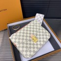 ハイブランドLV ルイヴィトン肩掛けバッグ カードバッグ ブレスレット 3点セット ブランドショルダーバッグ 女性 ブランド手提げカバン 大容量 ブランドボックスバッグ 鞄
