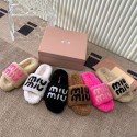 ミュウミュウ MiuMiuブランド 洗えるスリッパ 秋冬スリッパ フリーススリッパ もこもこ 暖かい室内履き 男女兼用 あったか ルームシューズ 255~260cm